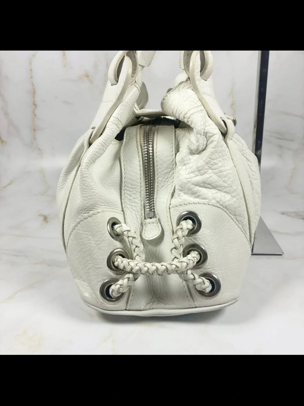 Mulberry White Pebbled Leather Shoulder Bag with Turn-Lock